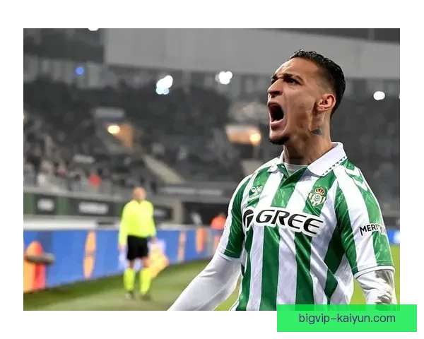 切尔西蓝军危机加剧，球队状态持续低迷表现堪忧