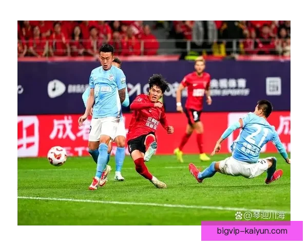 中超半程榜单分析：球队表现稳定，争冠形势愈发明朗