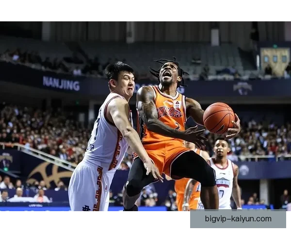 兰斯防守数据持续稳健，展示出强大的竞争力，接下来将迎接更大挑战。